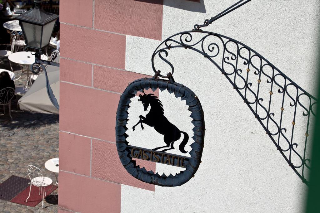 Hotel Rappen Am Muensterplatz Freiburg Bagian luar foto