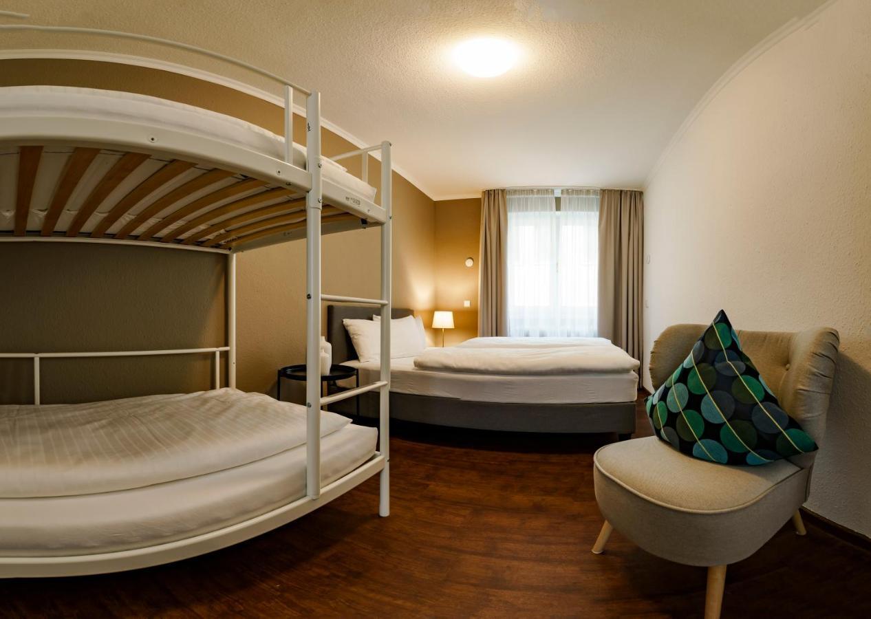 Hotel Rappen Am Muensterplatz Freiburg Bagian luar foto